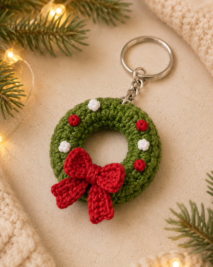 Festive Crochet Christmas Wreath Keychain | Handmade Amigurumi Holiday Bag Charm & Keyring